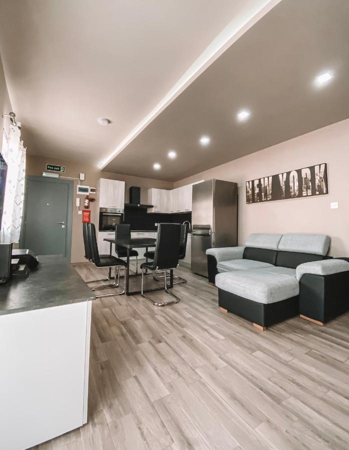 Lovely Modern Apartment In St.Julian Saint Julian's Dış mekan fotoğraf